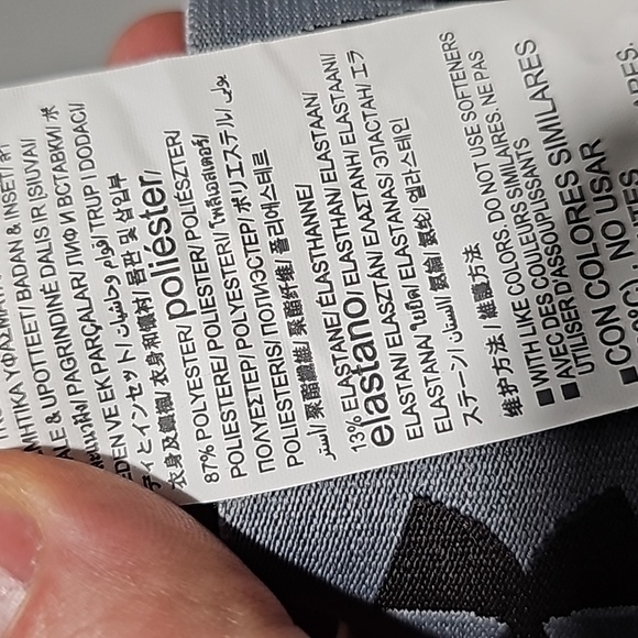 Under Armour small gray and white heatgear compression athletic leggings - Picture 8 of 8